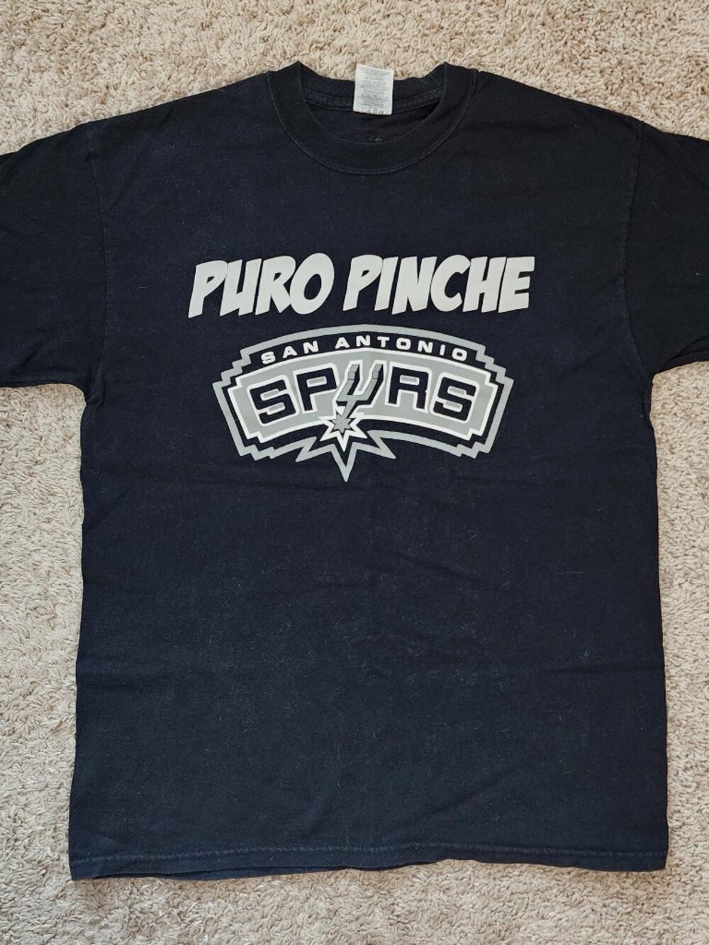 San Antonio Spurs - Puro Pinche Spurs tshirt - Size Medium - Jerzees brand